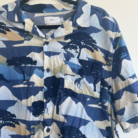 Onia Mens Casual Summer Button Down Shirt Short Sleeve Blue Printed Size XL - Picture 5 of 8